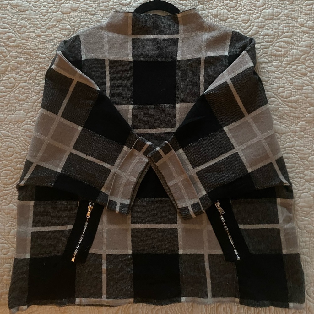 Carre Noir Petite XL Plaid Dolman Sleeve Top